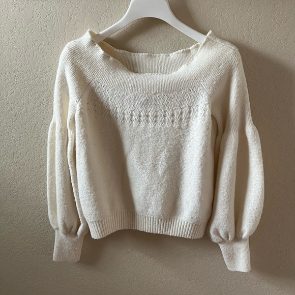 Anthropologie Women’s Ivory Wool Off-Shoulder Ruffle-Edge Sweater Size M - Picture 4 of 16